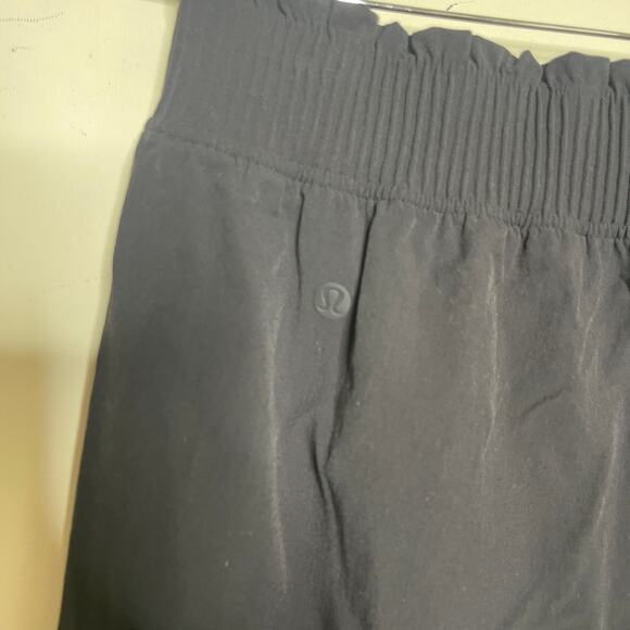 lululemon Stretch Woven Ruffle-Waist Wide-Leg Cropped Pant Sz S - Picture 6 of 6